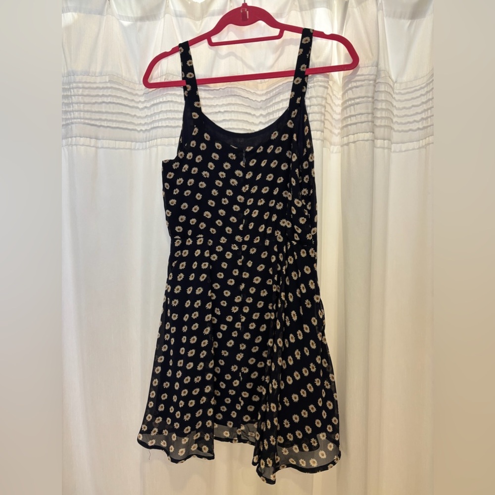 Chiffon flowy daisy dress navy blue